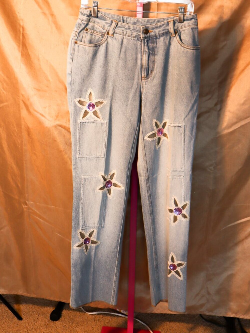 Newport News Jeanology Vintage Sequin Applique Jeans Light Wash Size 8 NWTs
